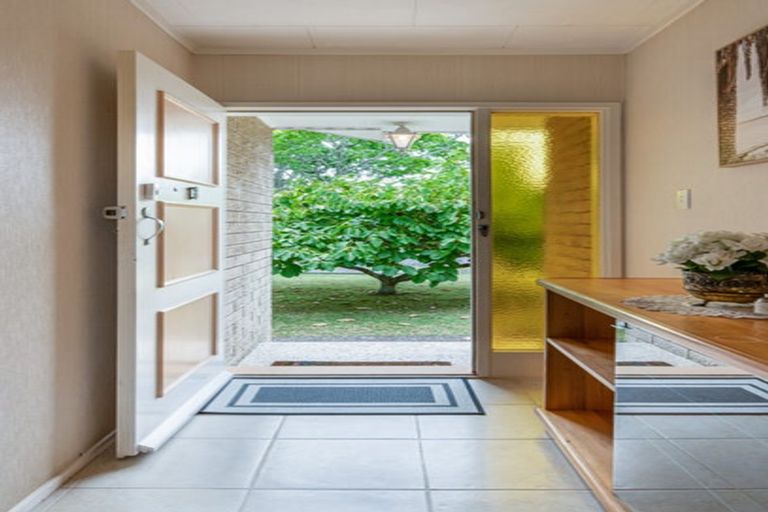 Photo of property in 123 Muir Avenue, Mangere Bridge, Auckland, 2022