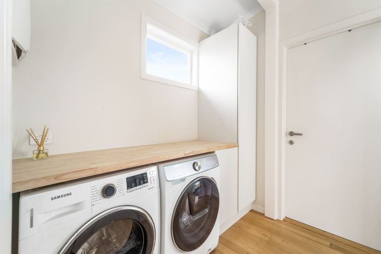 Photo of property in 13a John Road, Stanmore Bay, Whangaparaoa, 0932