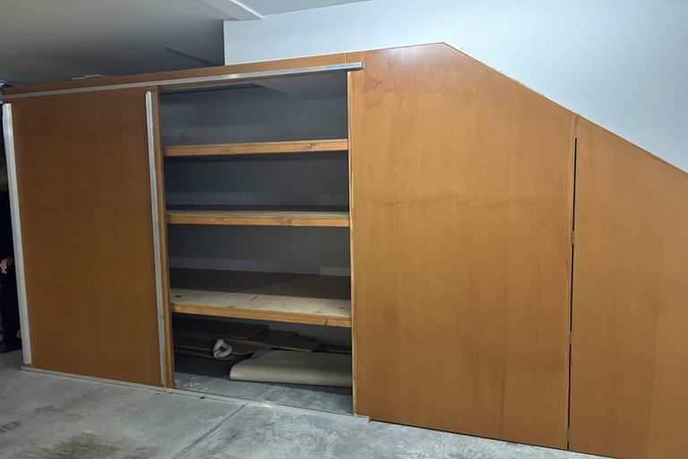 Photo of property in The Terraces, 12/9 Humber Street, Pandora, Napier, 4110