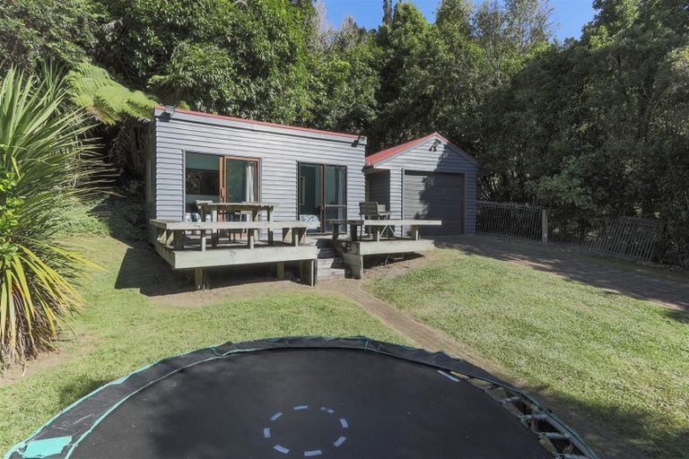 Photo of property in 17 Tombleson Road, Lake Rotoma, Rotorua, 3074