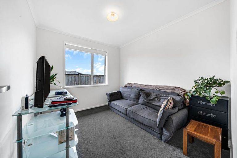 Photo of property in 21 Parkgrove Crescent, Pokeno, 2402