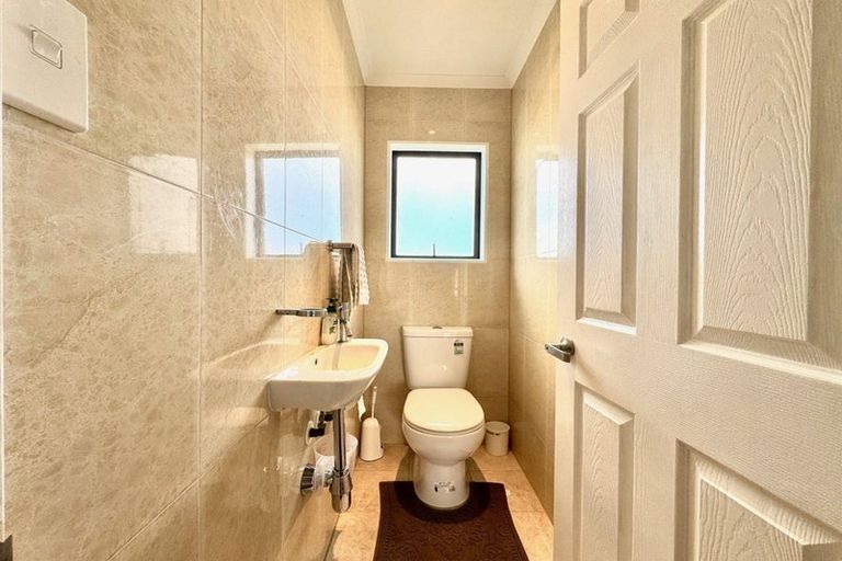 Photo of property in 77 Carruth Road, Papatoetoe, Auckland, 2025