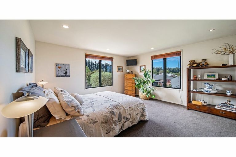 Photo of property in 16 Ridgewood Place, Shirley, Christchurch, 8061