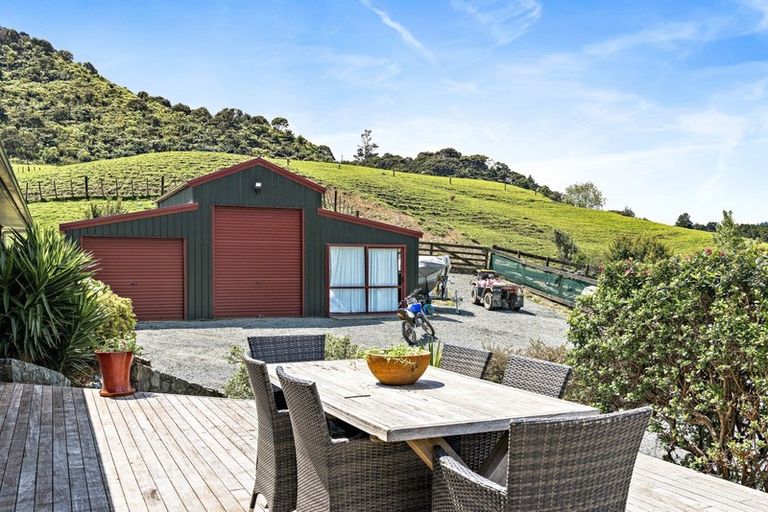 Photo of property in 1098 Woodcocks Road, Kaipara Flats, Warkworth, 0981