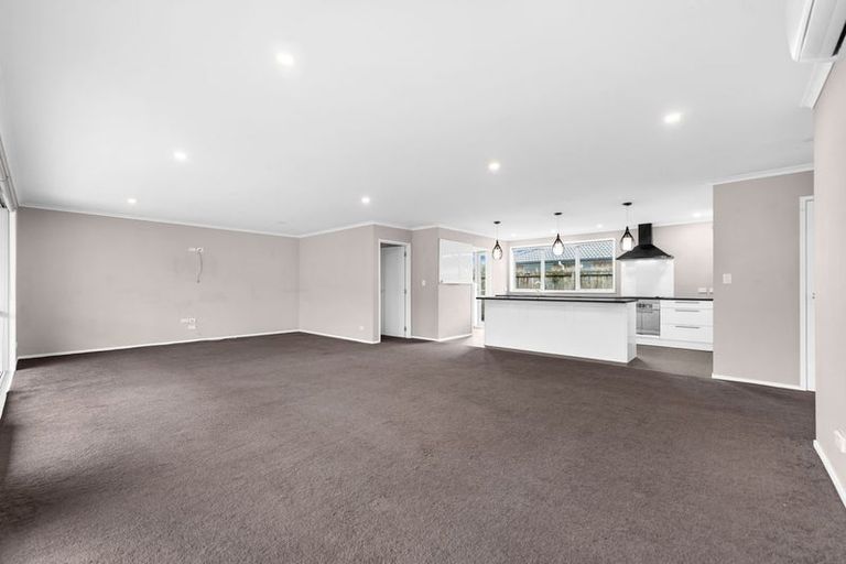 Photo of property in 112 Helenslee Road, Pokeno, 2472