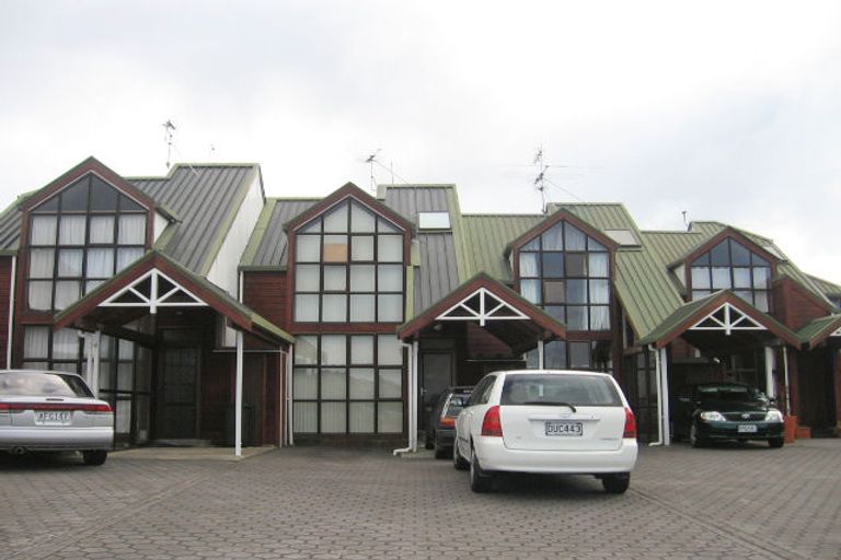 Photo of property in 7-9 Tamahine Street, Maupuia, Wellington, 6022