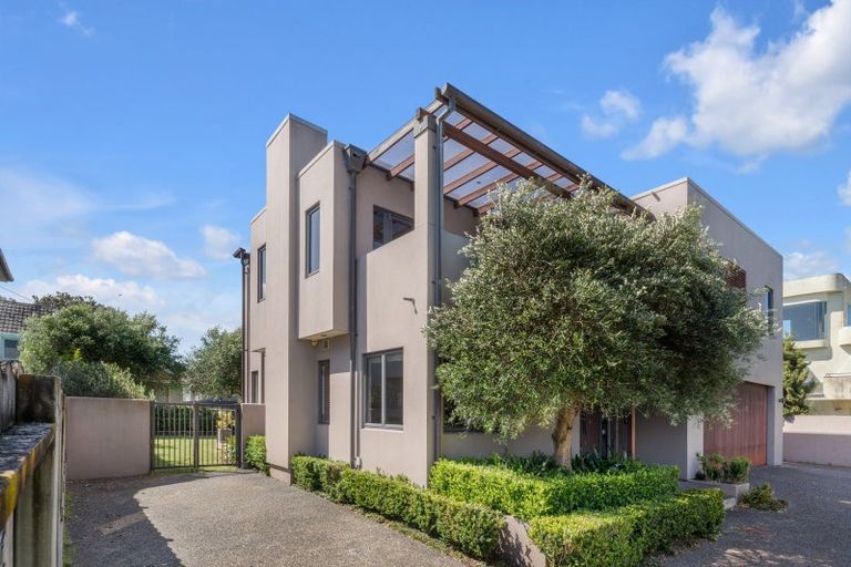 Photo of property in 27a The Parade, Bucklands Beach, Auckland, 2012