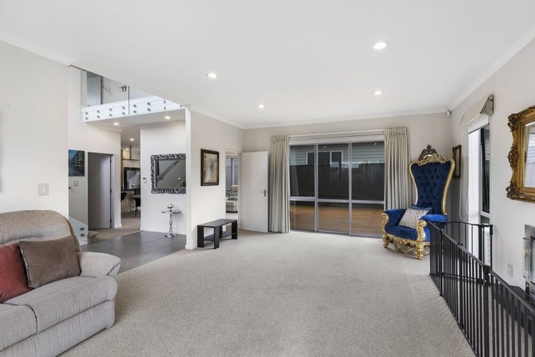 Photo of property in 60 Whites Line West, Woburn, Lower Hutt, 5010