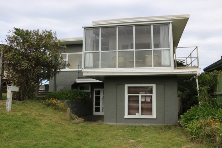 Photo of property in 22 Nelson Street, Foxton Beach, Foxton, 4815
