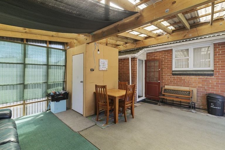 Photo of property in 5 Johnston Grove, Taita, Lower Hutt, 5011