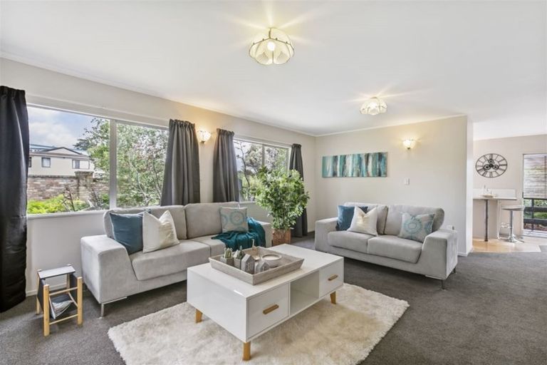 Photo of property in 123 Oreil Avenue, West Harbour, Auckland, 0618