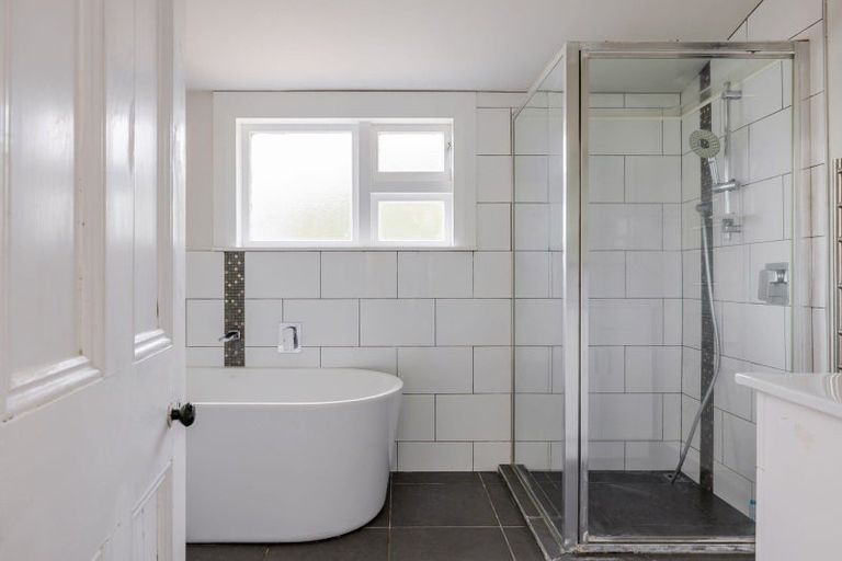 Photo of property in 6 Charles Cross Street, Longburn, Palmerston North, 4412