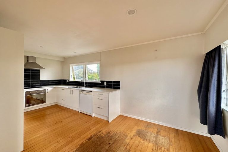 Photo of property in 54 Triangle Road, Massey, Auckland, 0614