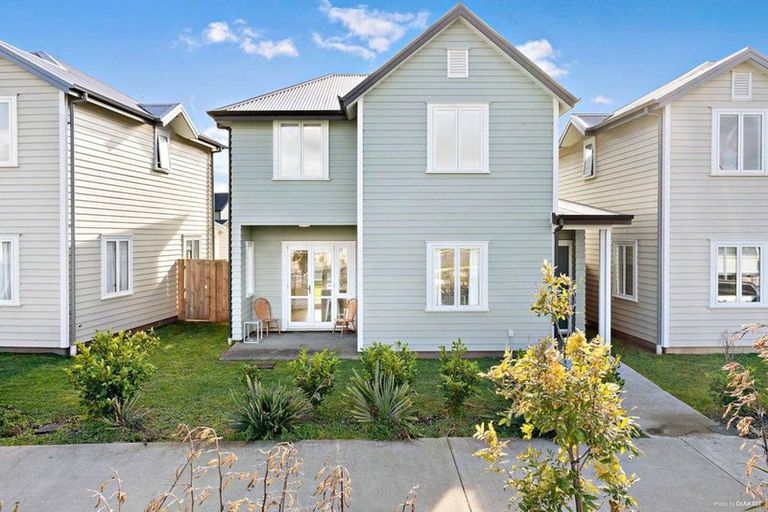 Photo of property in 10 Bellbird Street, Papakura, 2110