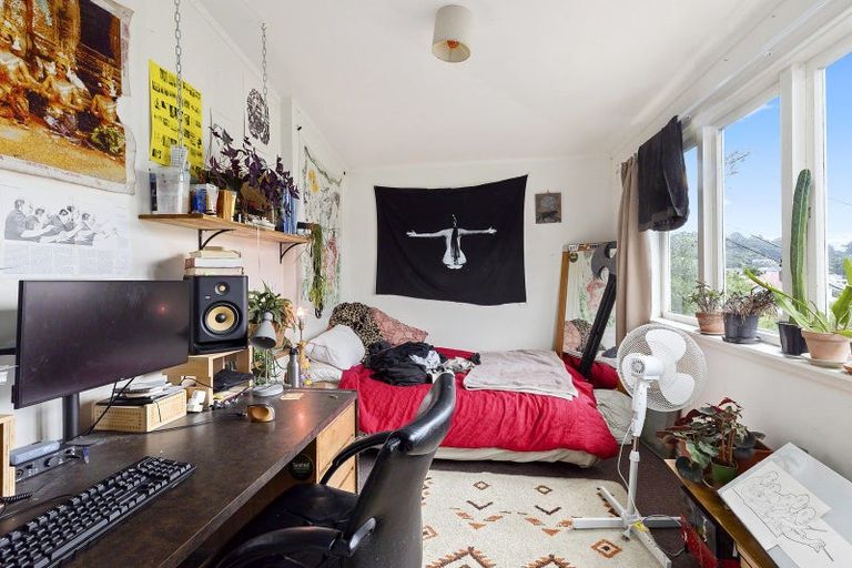 Photo of property in 35 Lawrence Street, Newtown, Wellington, 6021