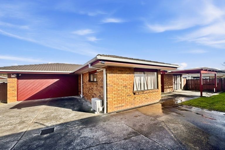 Photo of property in 1/81 Aviemore Drive, Highland Park, Auckland, 2010