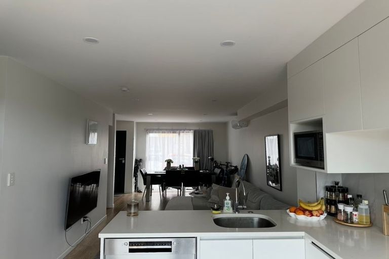 Photo of property in 15 Oki Place, Glenfield, 0629