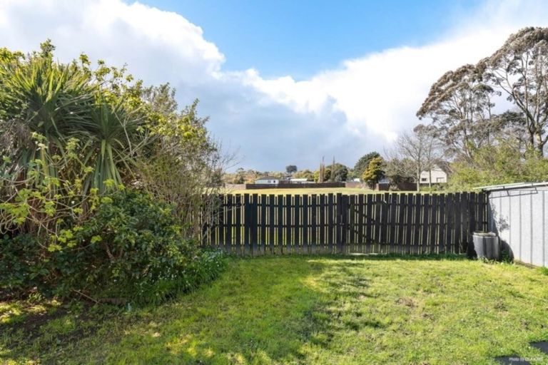 Photo of property in 48 Oreil Avenue, West Harbour, Auckland, 0618