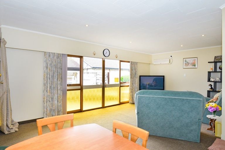 Photo of property in 6/512 Heretaunga Street East, Hastings, 4122