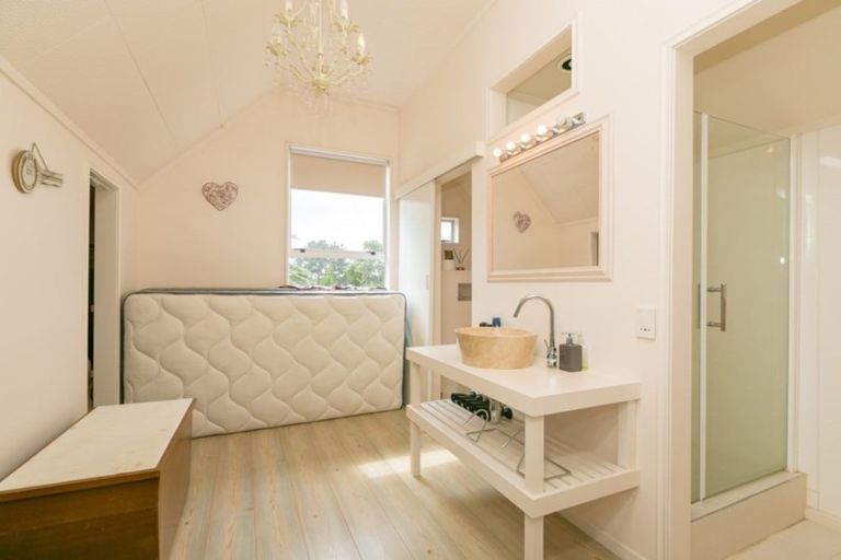 Photo of property in 273 Henwood Road, Paraite, New Plymouth, 4372