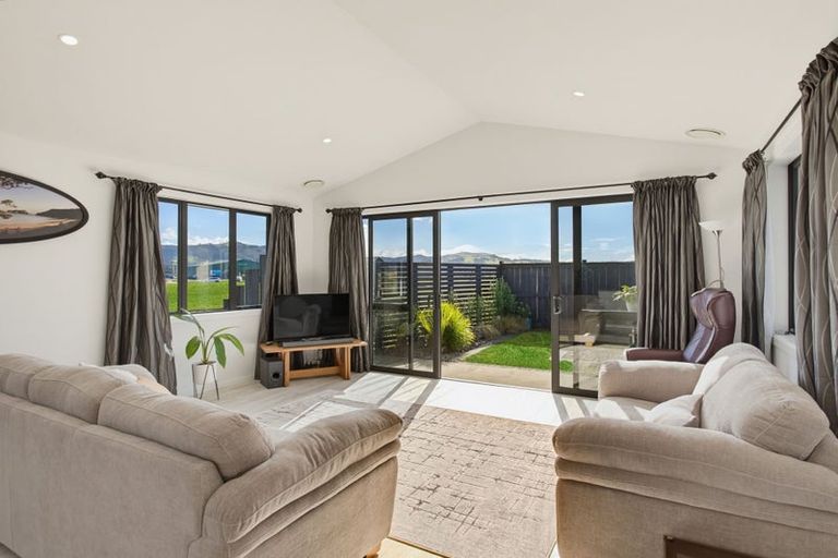 Photo of property in 3 Awatea Drive, Whitianga, 3510
