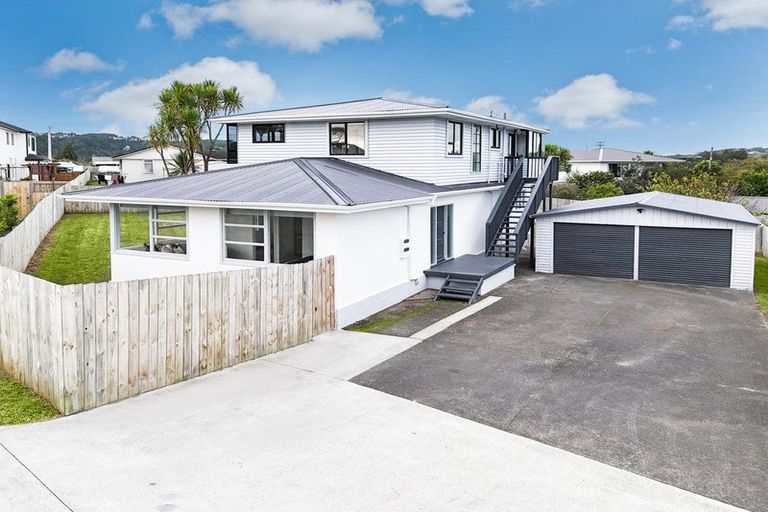 Photo of property in 19 Alexandra Street, Riverhead, 0820