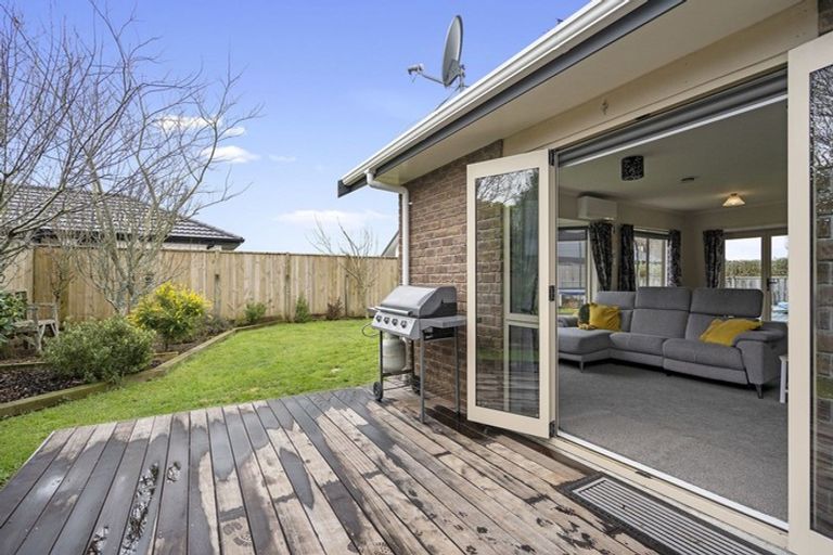 Photo of property in 10 Estate Grove, Inglewood, 4330