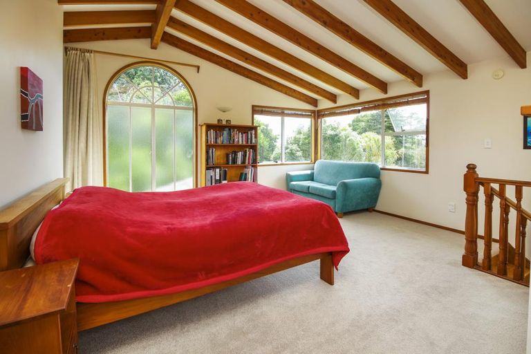 Photo of property in 20 Finlow Drive, Te Atatu South, Auckland, 0610