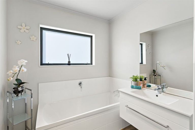 Photo of property in 26 South Road, Waipu, 0510