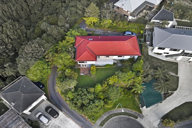 Photo of property in 13 Wilmshurst Place, Tawa, Wellington, 5028