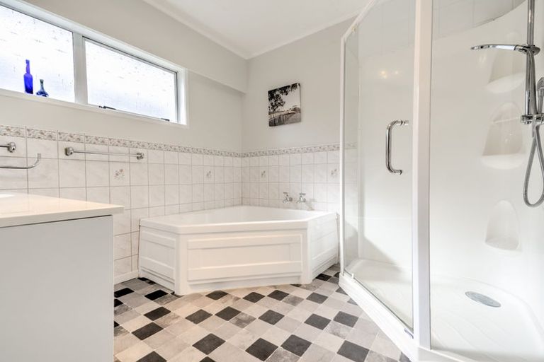 Photo of property in 27 Glamis Avenue, Dinsdale, Hamilton, 3204