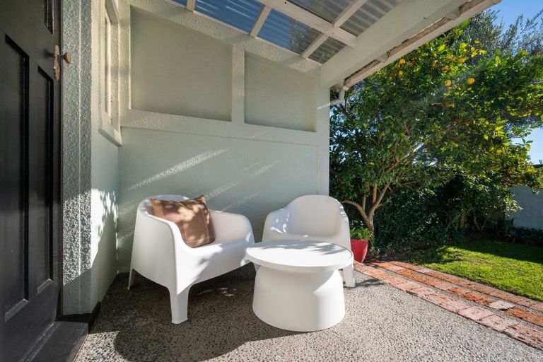 Photo of property in 9 Kinross White Street, Napier South, Napier, 4110