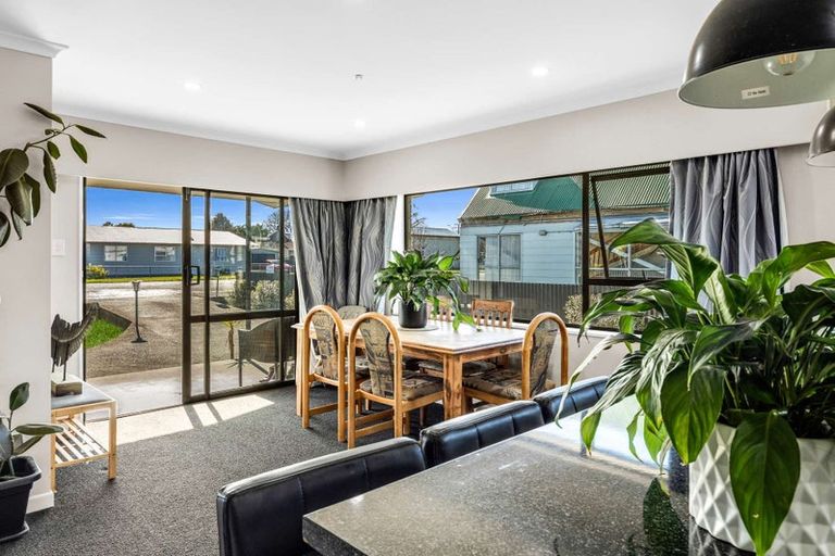 Photo of property in 1 Mathew Street, Dannevirke, 4930