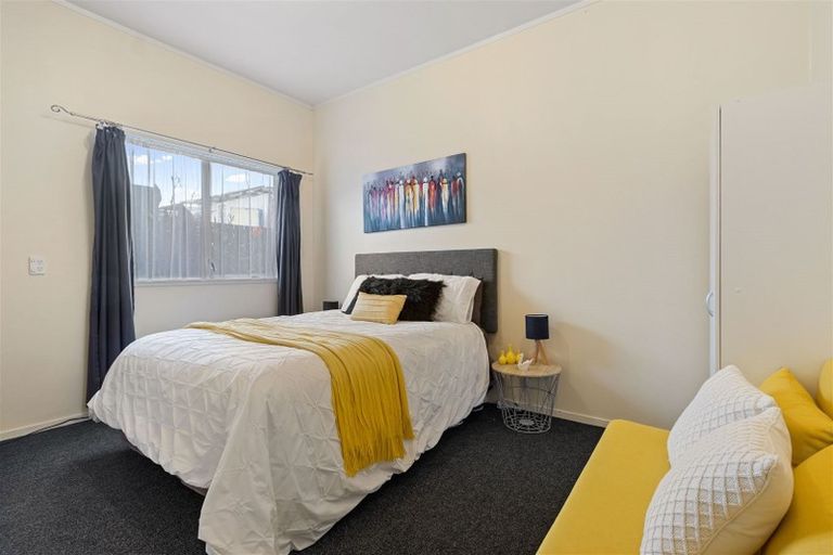 Photo of property in 1/49 Strid Road, Te Atatu South, Auckland, 0610