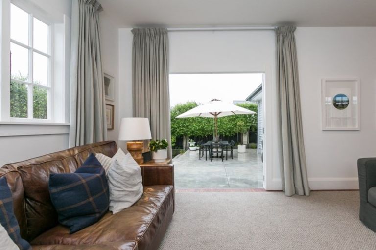 Photo of property in 9 Gillean Street, Havelock North, 4130