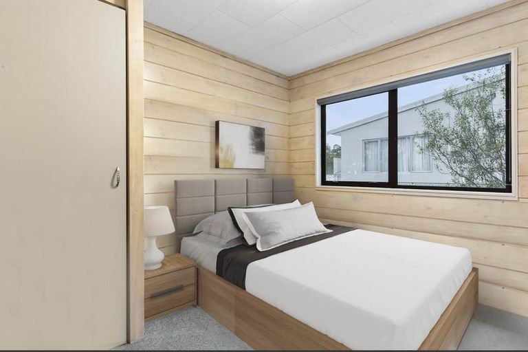 Photo of property in 1/690 Beach Road, Browns Bay, Auckland, 0630