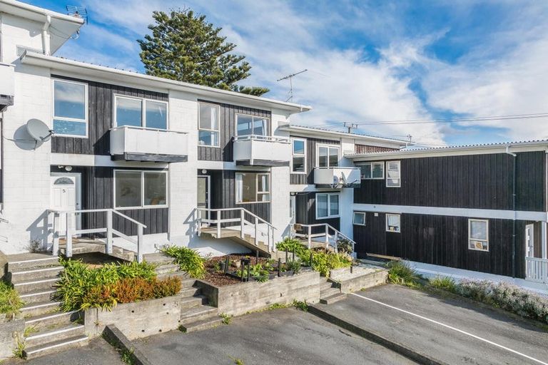 Photo of property in 5/12 Thornley Street, Titahi Bay, Porirua, 5022