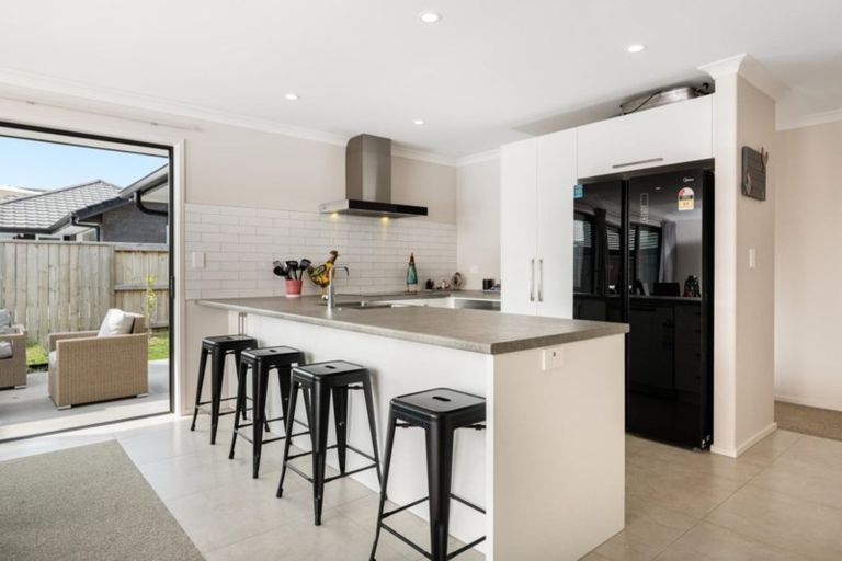 Photo of property in 4 Monaro Place, Papamoa, 3118