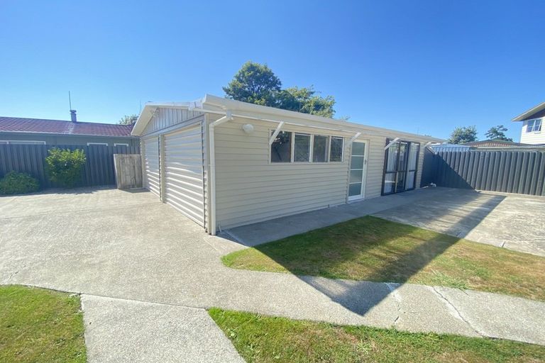 Photo of property in 51 John F Kennedy Drive, Milson, Palmerston North, 4414