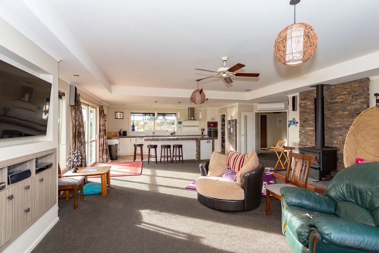 Photo of property in 28 Rooneys Road, Weston, Oamaru, 9491