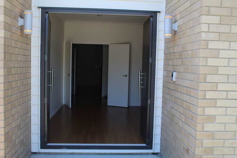 Photo of property in 11 Carrickdawson Drive, Flat Bush, Auckland, 2019