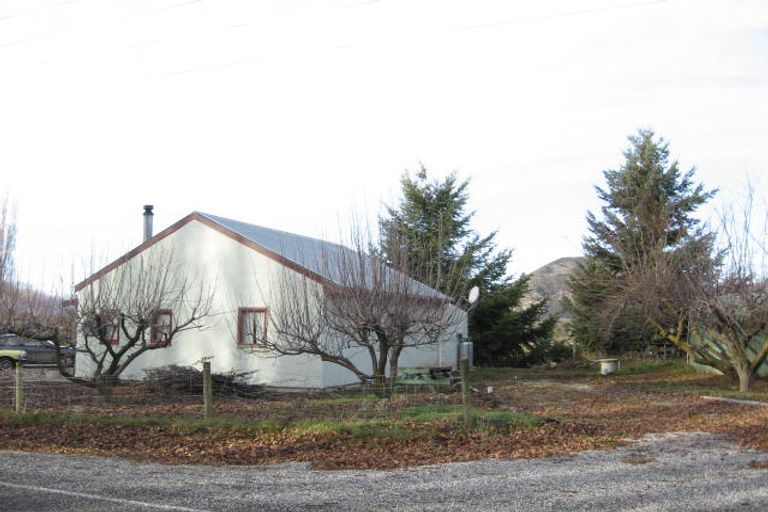 Photo of property in 329 Riverbank Road, Wanaka, 9382