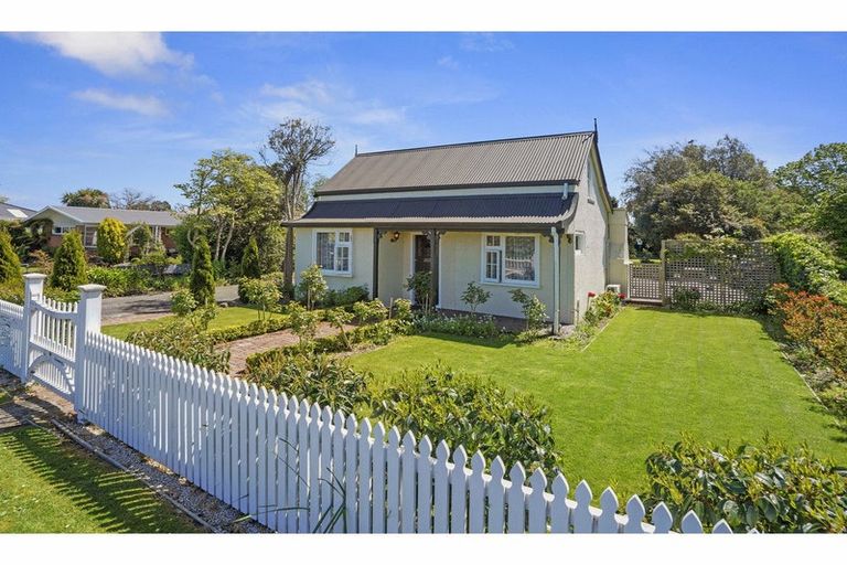 Photo of property in 3 Meadow Street, Kaiapoi, 7630