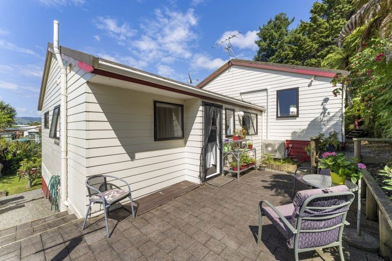 Photo of property in 128 Rahui Road, Otaki, 5512