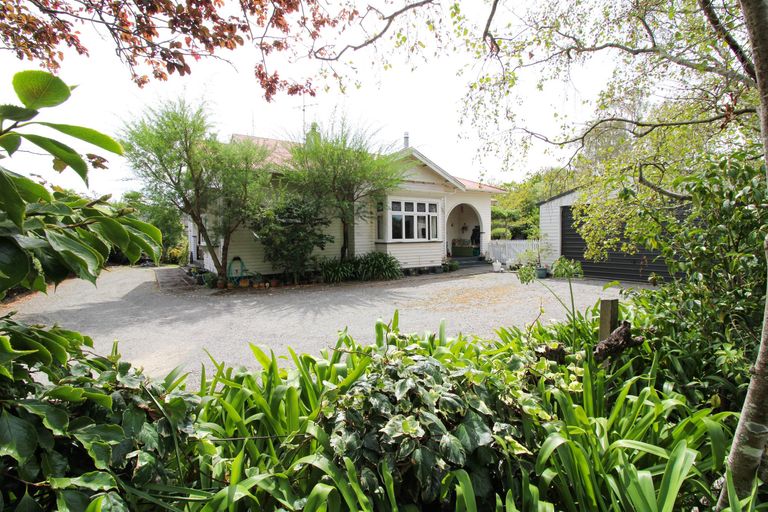 Photo of property in 87 Park Road, Carterton, 5713