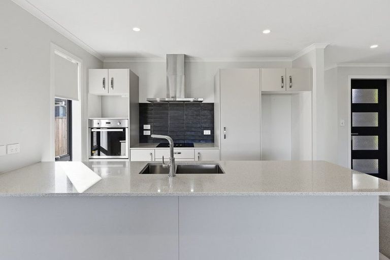 Photo of property in 26 Richardson Road, Omokoroa, 3114