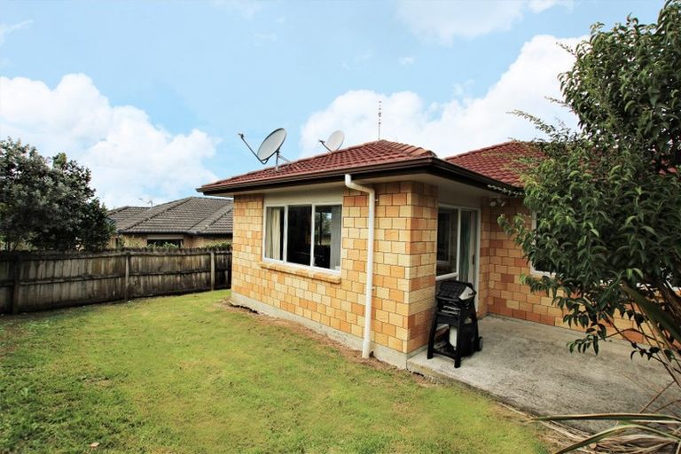 Photo of property in 36 Norm Pellow Drive, Manurewa, Auckland, 2105