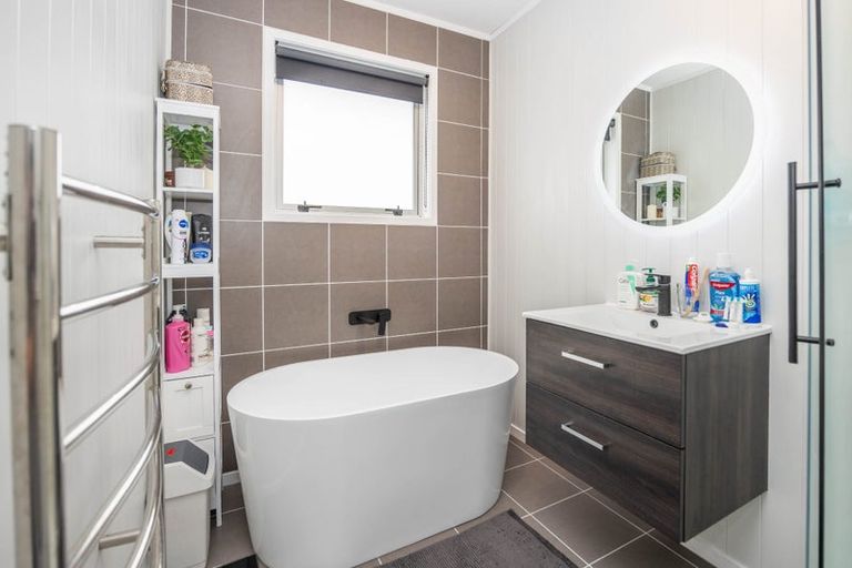 Photo of property in 56 Karen Crescent, Dinsdale, Hamilton, 3204