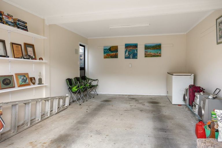Photo of property in 27 Robinson Road, Whitianga, 3510