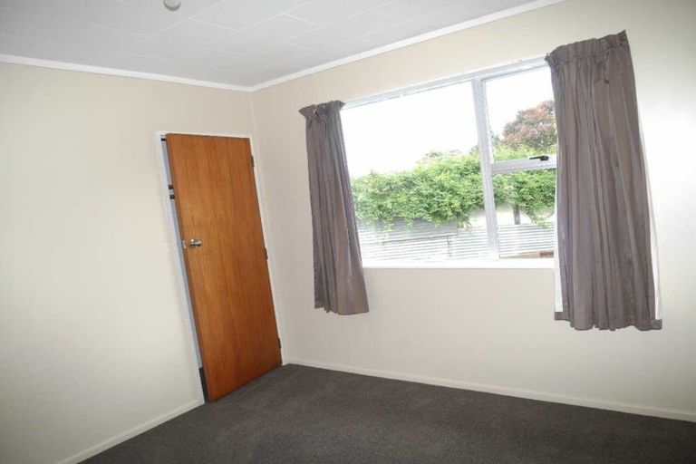 Photo of property in 43 Arawhata Road, Paraparaumu, 5032
